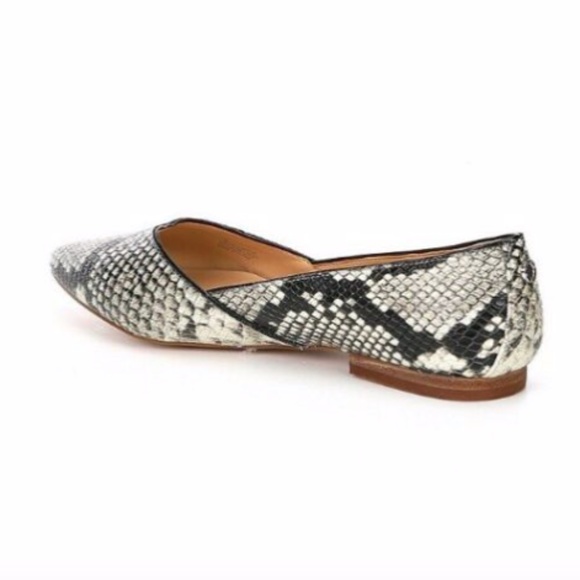 NWOB Gianni Bini Kerritaa Leather Flats - Picture 2 of 7